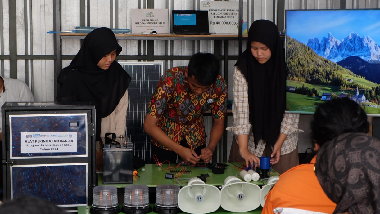 Pelatihan Rakit APB Damkar